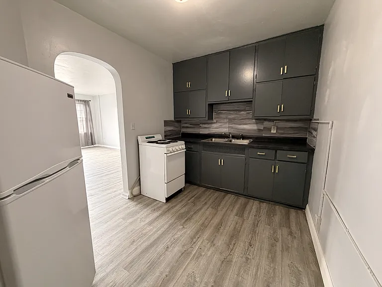 417 N Dixie Way #2 — Photo 16