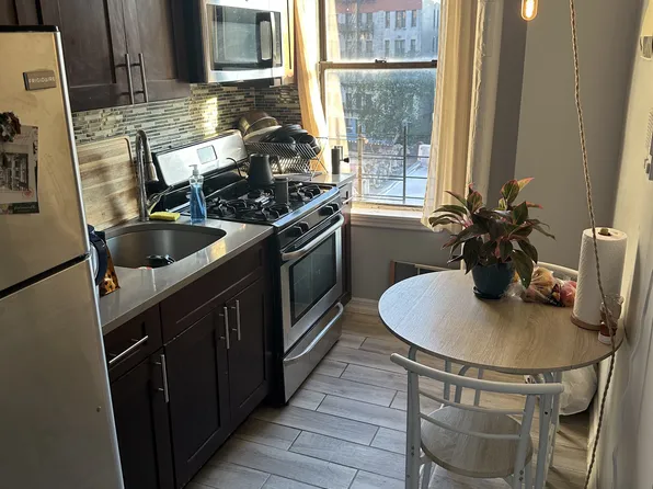 188 Parkside Avenue image 1 of 5
