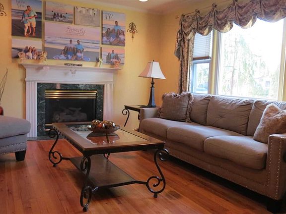 3rd image of 211 Marshall Ave