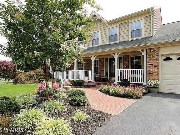 3rd image of 17401 Evangeline Ln
