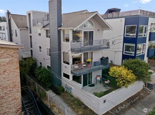 3022 63rd Ave SW UNIT 101, Seattle, WA 98116