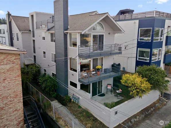 3022 63rd Avenue SW #101, Seattle, WA 98116