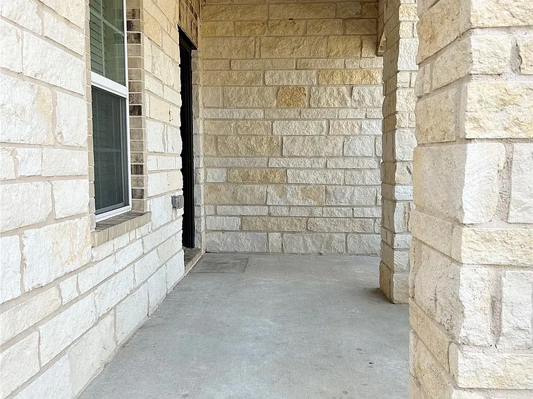 4326 Pale Fox Ln — Photo 4