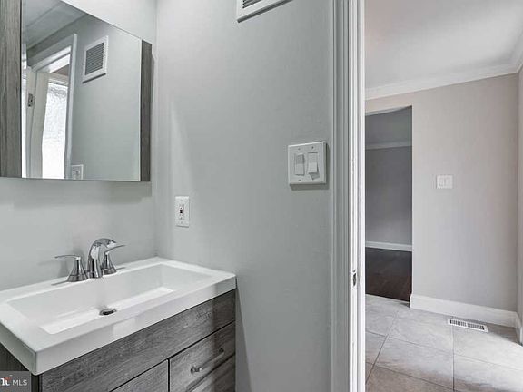 5th image of 9502 Fern Hollow Way