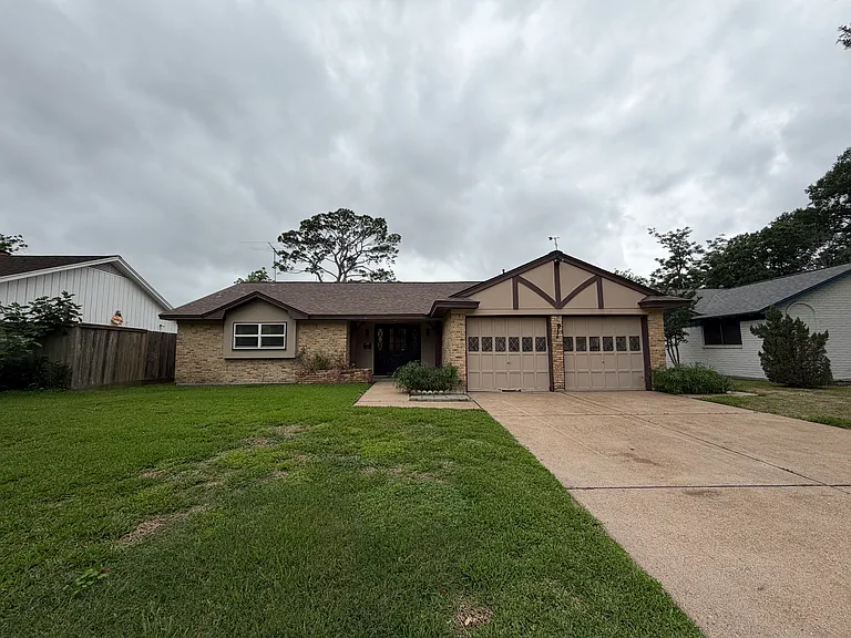 7007 Pine Grove Dr — Photo 3