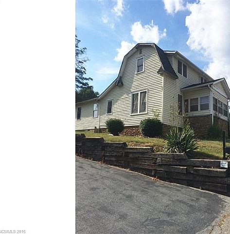 1st image of 31 Woodland Dr