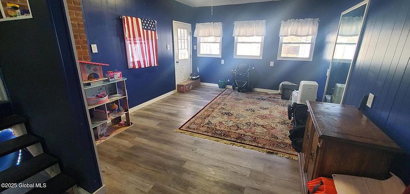 4th image of 2139 Robinwood Avenue