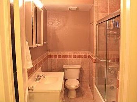 2nd image of 1528 N Emerson St APT 8