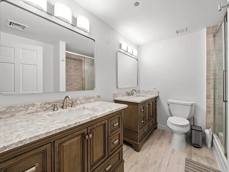 208 W Washington St #912 — Photo 12