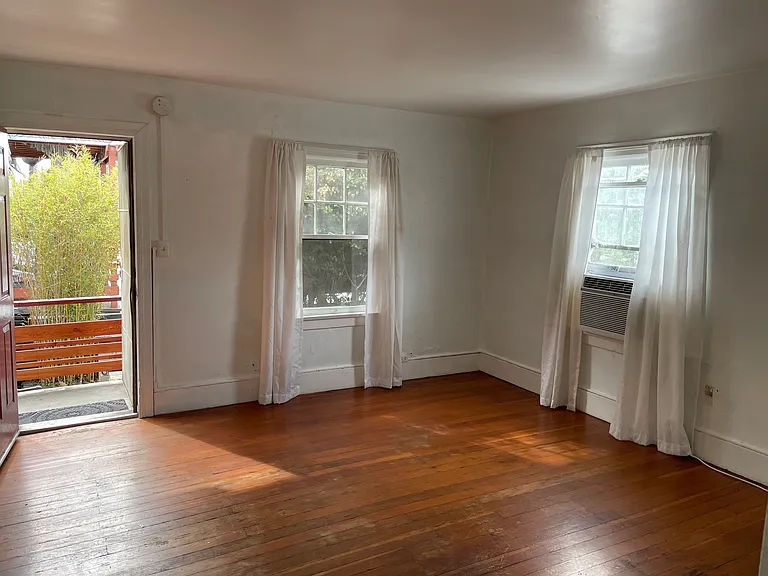 1444 Glendale Blvd #8 — Photo 3