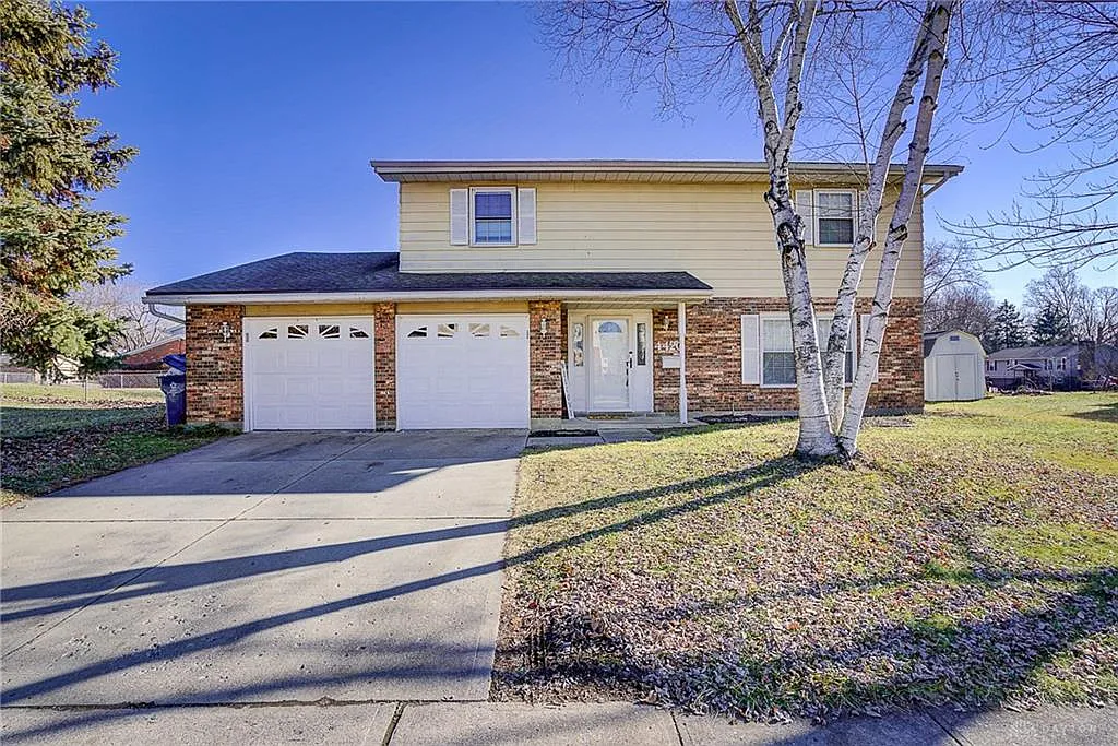 4420 Strathaven Dr photo 1