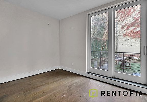 4th image of 273 Leonard St APT 1C