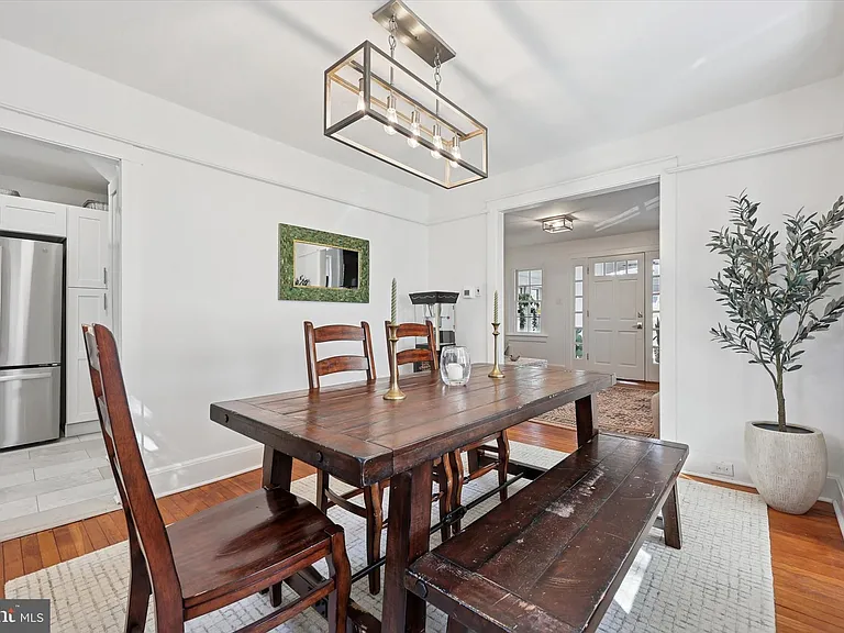 232 Forrest Ave — Photo 10