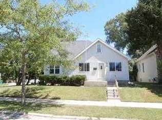 2228 S 55th St, West Allis, WI 53219