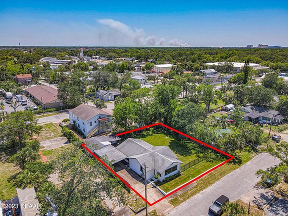 4th image of 315 Pierce Ave