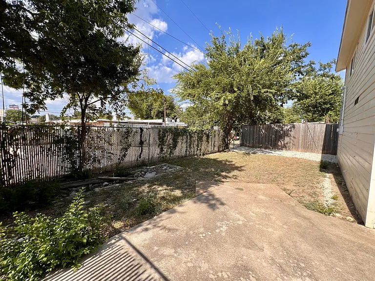 5638 Curzon Ave — Photo 6
