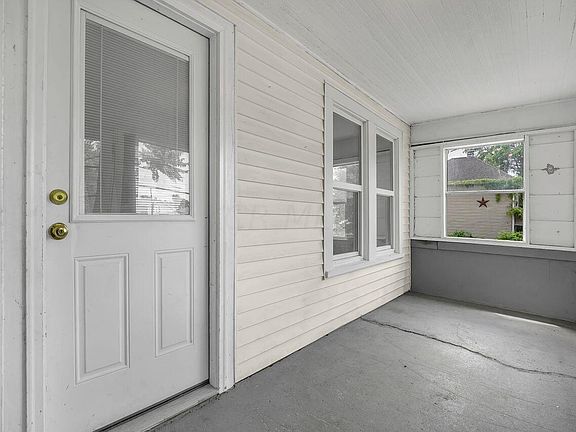 4th image of 130 Fairmont Ave