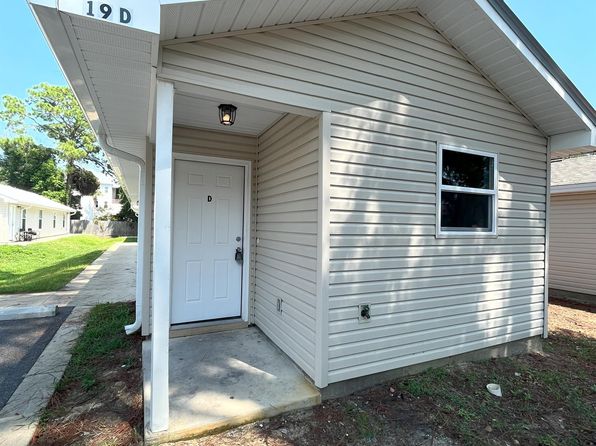 19 Park Cir SE