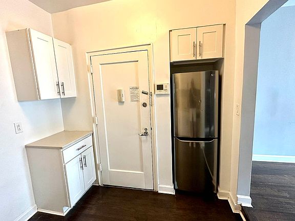 3rd image of 171 E 90th St APT 4A