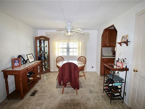 4th image of 3030 Mark Ln