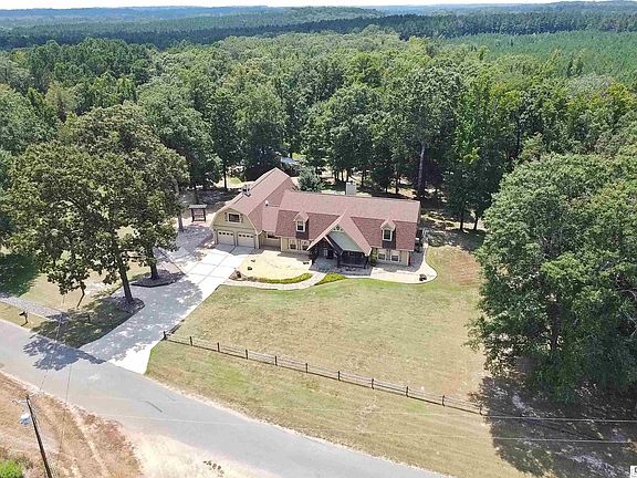 3rd image of 643 Patterson Rd