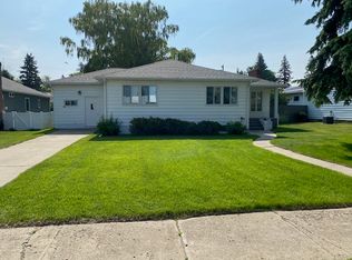 413 S Michigan St, Conrad, MT 59425