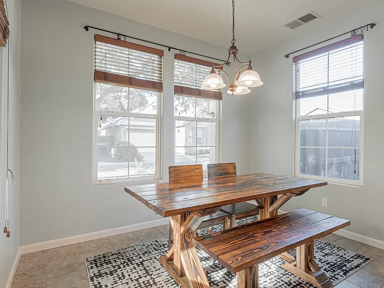1739 W Castoro Way — Photo 8