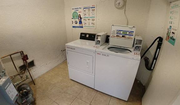 2nd image of 479 S Roxbury Dr #1/2