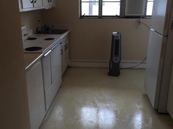 3rd image of 500 S Beach St #30