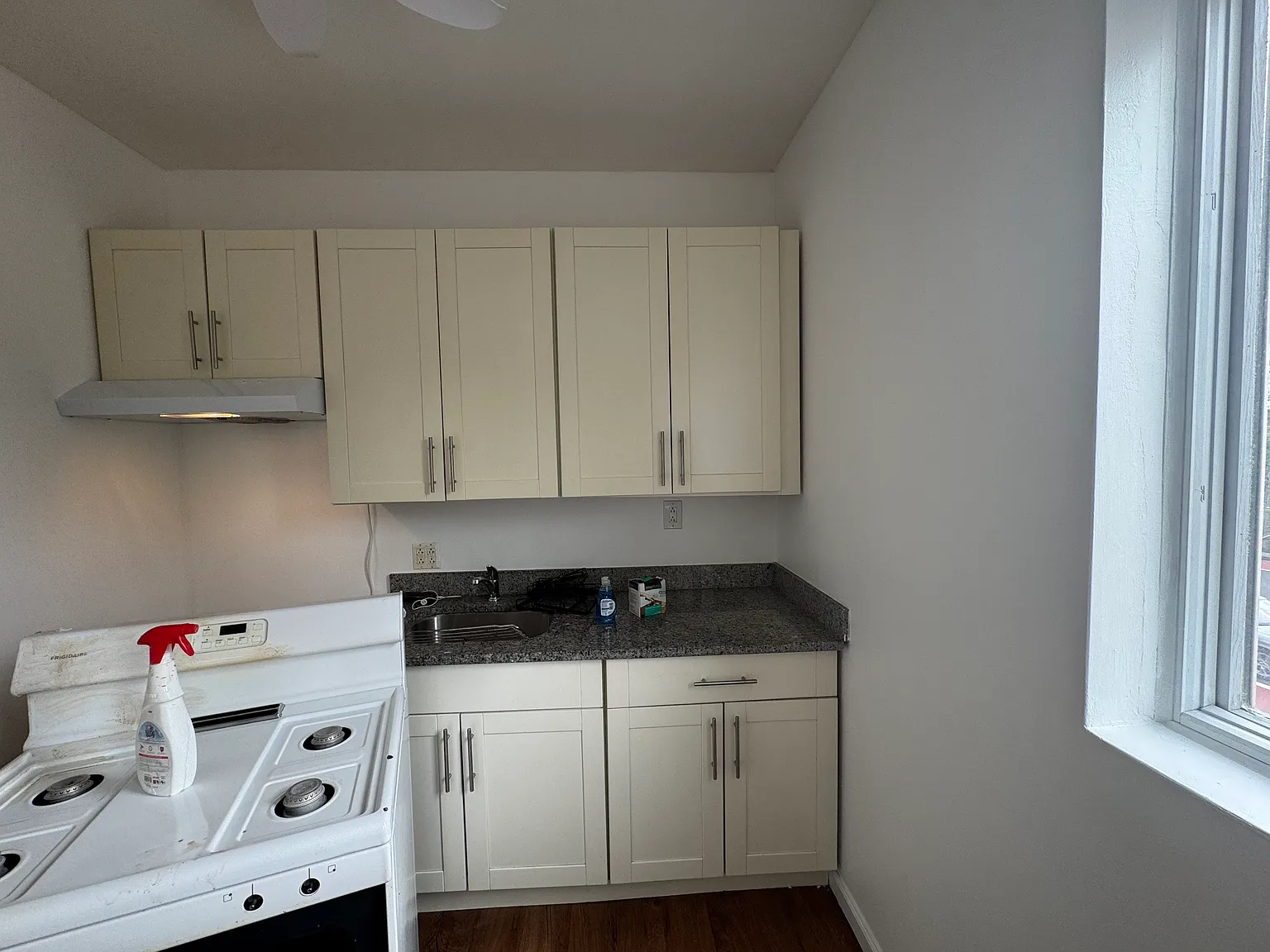 2 bed, $2,000 — Photo 4