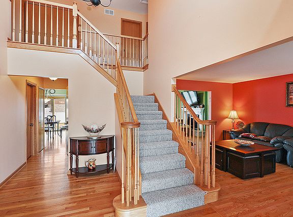 2nd image of 7951 Brookside Glen Dr