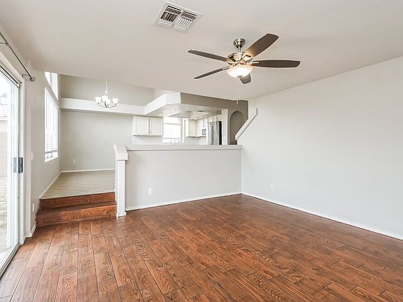 5th image of 11024 W Frier Dr
