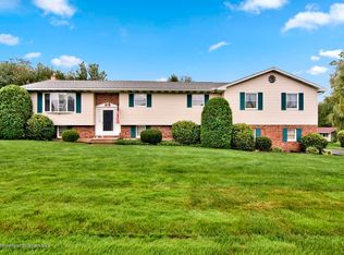 35 Eastview Dr, Scott Township, PA 18411