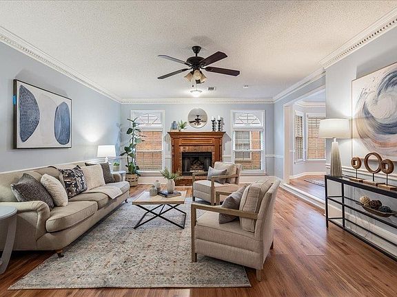 2nd image of 3975 Muirfield Dr