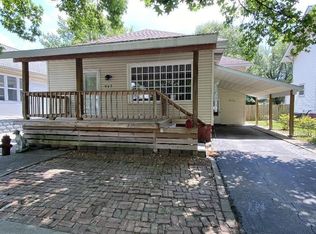 947 E Noleman St, Centralia, IL 62801