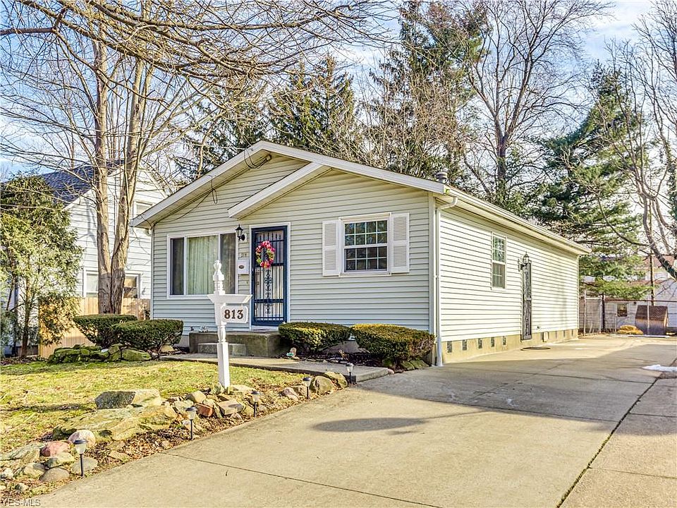 1st image of 813 Shoshone Ave