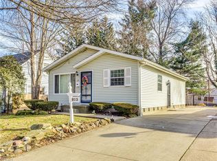 813 Shoshone Ave, Akron, OH 44305