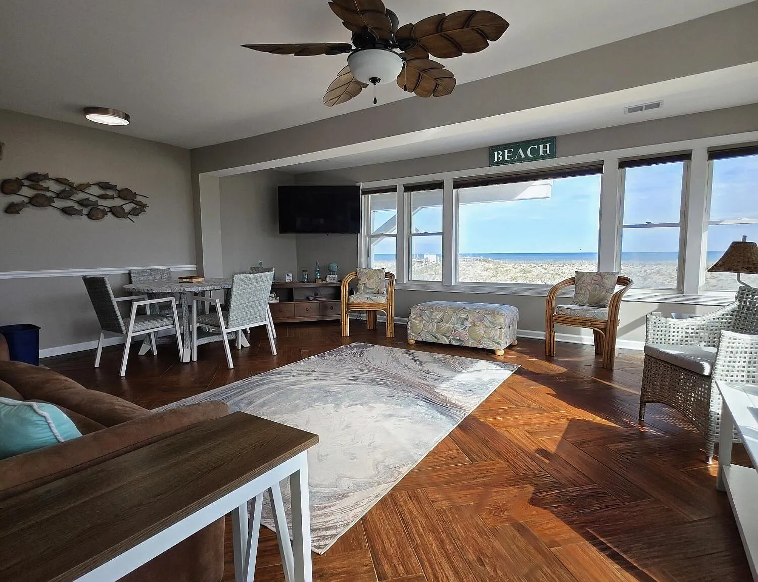 2 bed, 1.5 bath, 774 sqft, $3,200 — Photo 3