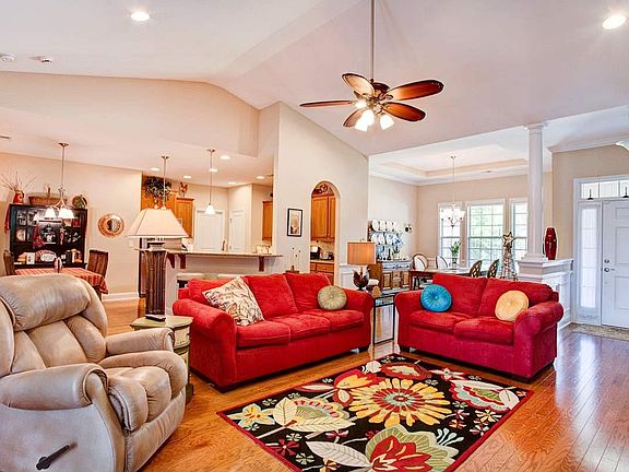 2nd image of 163 Summerlight Dr