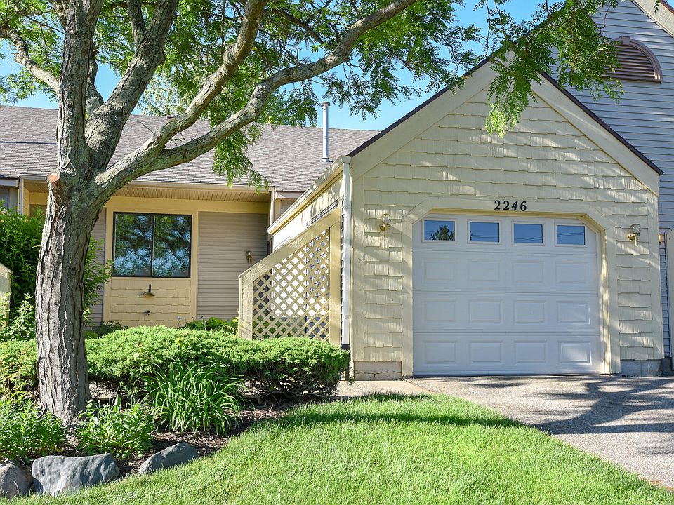 1st image of 2246 Southgate Dr SE #106