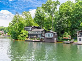 726 E Lakeshore Dr, Landrum, SC 29356
