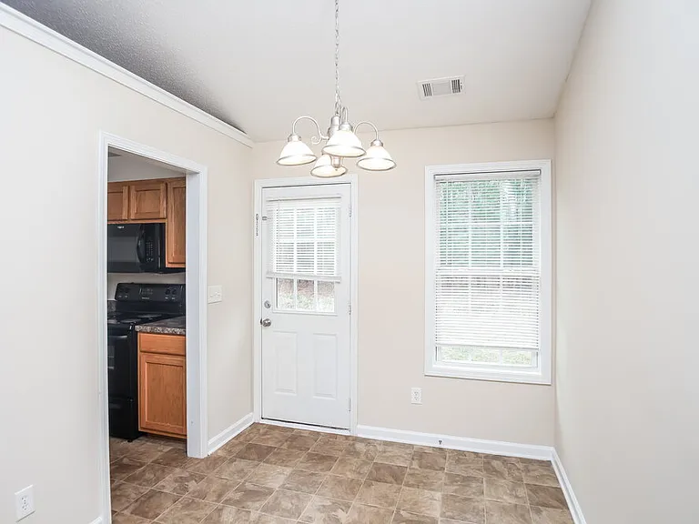 43 Thorn Thicket Way — Photo 5