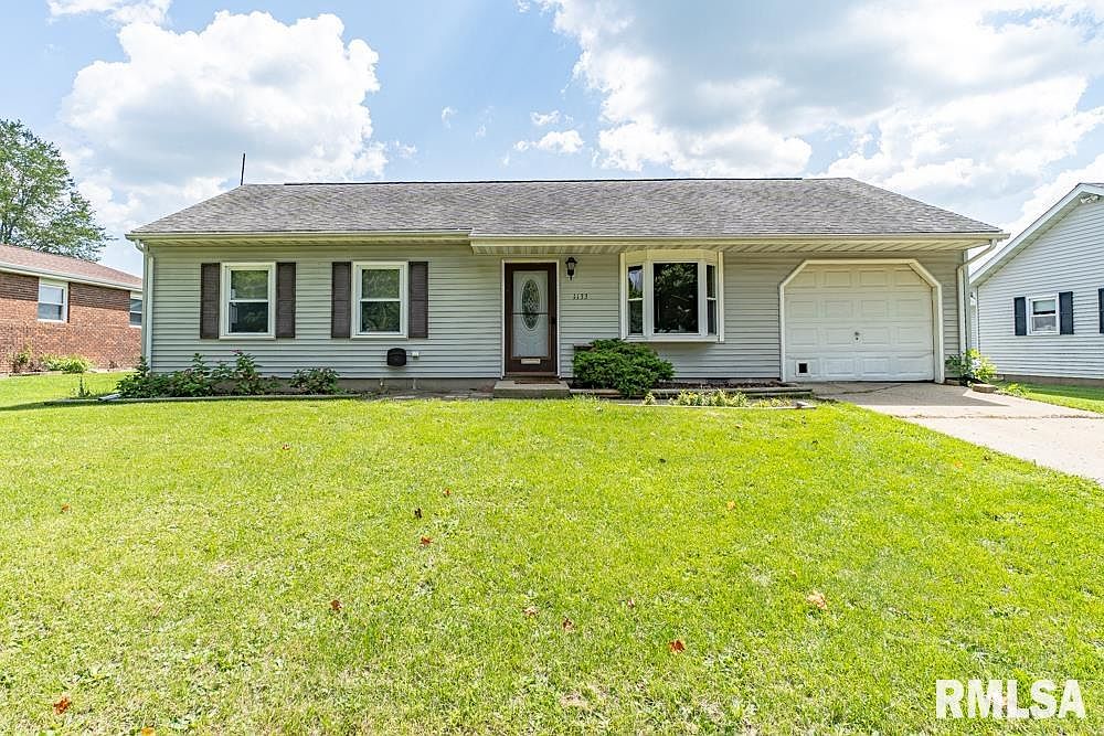 1133 E Main St, Granville, IL 61326 Zillow