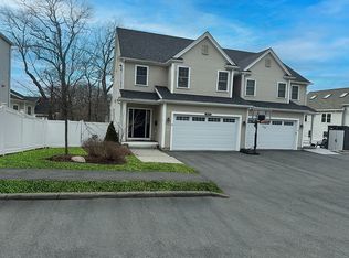 12 McCulloch St, Needham, MA 02494