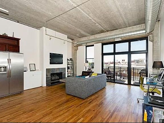5th image of 1635 W Belmont Ave APT 517