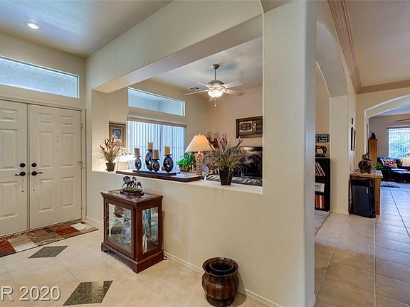 5th image of 687 Tiffany Bend Ct