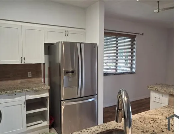 9340 Fontainebleau Blvd APT 314, Miami, FL 33172