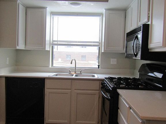 3rd image of 5923 E 136th St APT 504