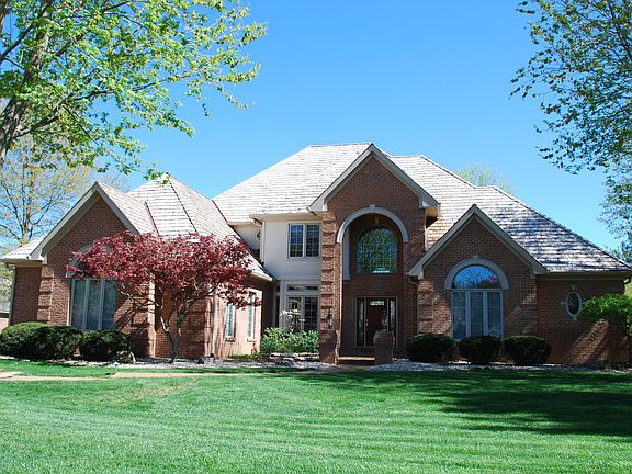 2nd image of 1108 N Oxfordshire Ln
