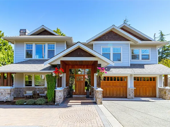 1786 Barrie Rd, Saanich, BC V8N 2W7